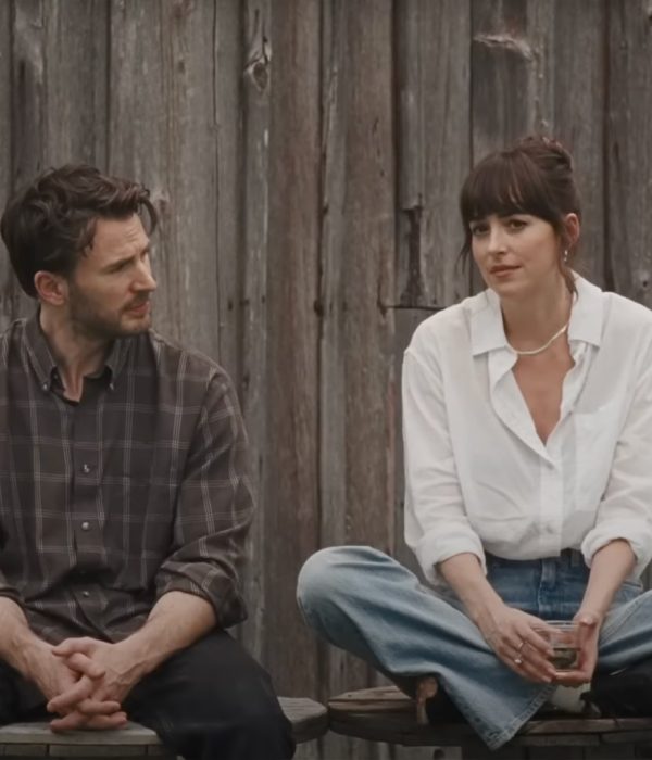 Dakota Johnson and Chris Evans in Celine Song's MATERIALISTS
