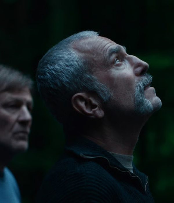 Daniel Day-Lewis and Sean Bean in ANEMONE