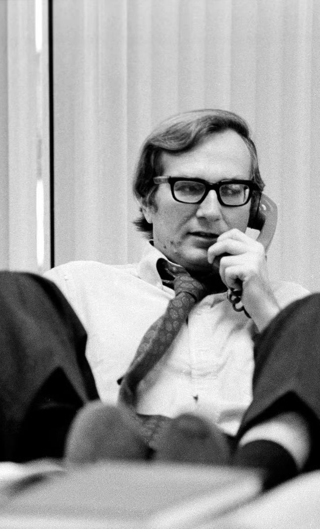 Seymour Hersh in COVER-UP