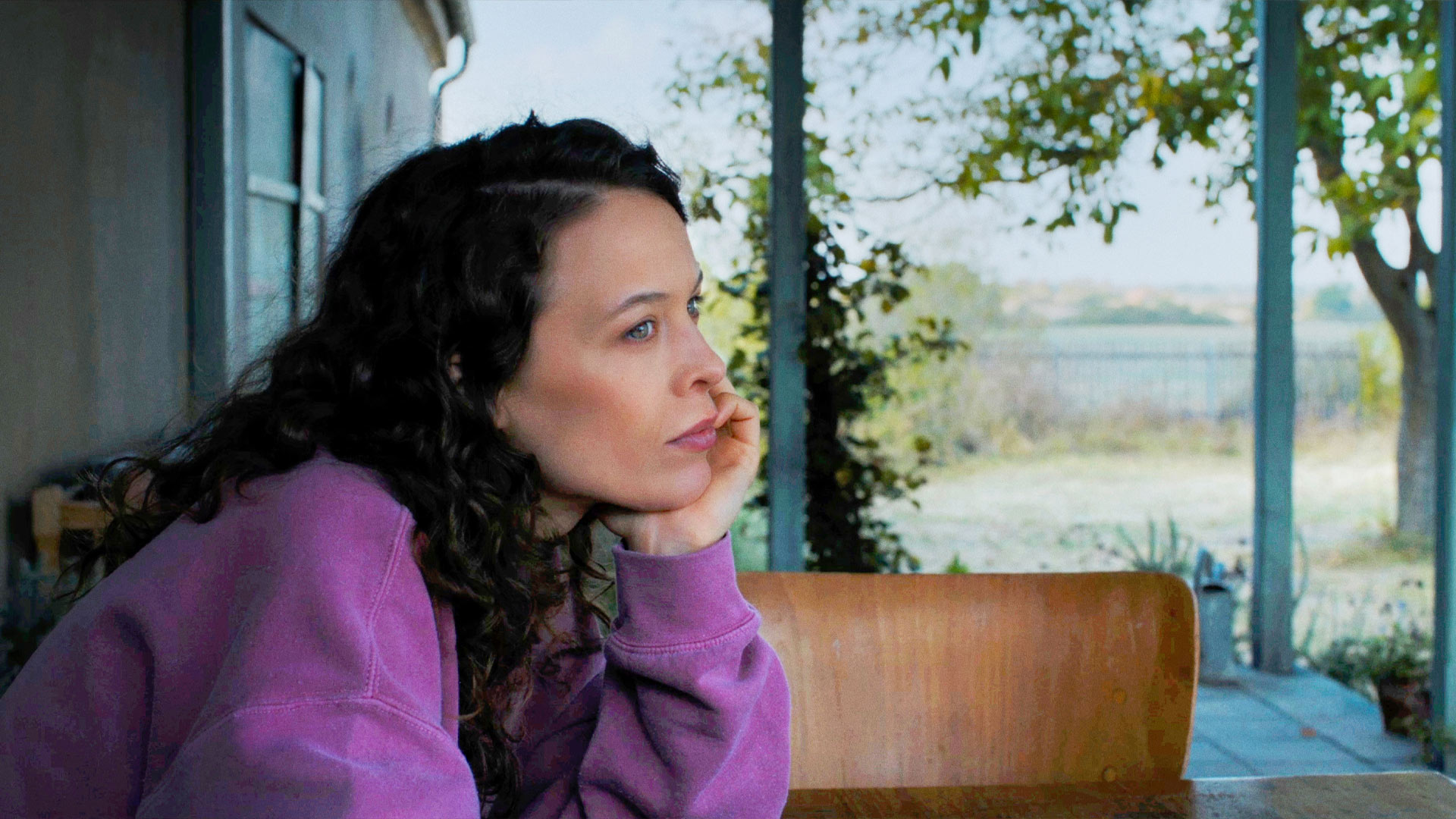 Paula Beer in Christian Petzold's MIROIRS NO. 3