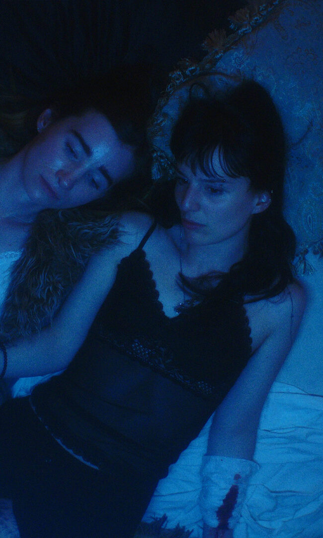 Alexandra McVicker & Avalon Fast in THE SERPENT'S SKIN