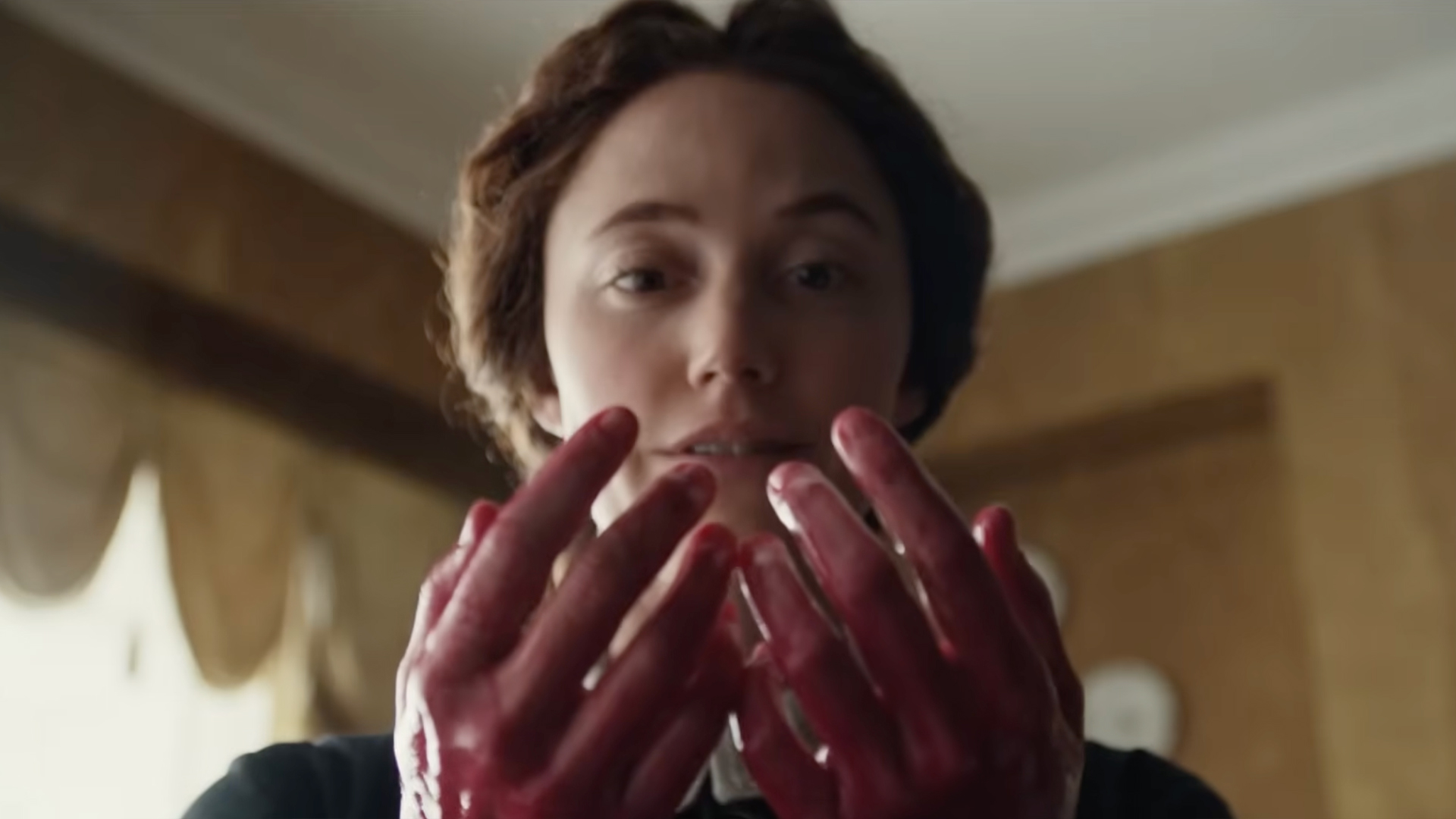 Maika Monroe in VICTORIAN PSYCHO