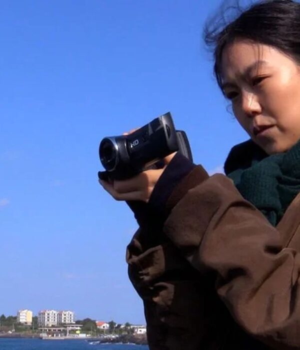 Hong Sangsoo's NOWHERE TO LAY MY EYES