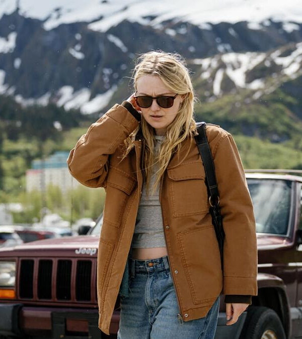 Dakota Fanning in Joe Swanberg's THE SUN NEVER SETS